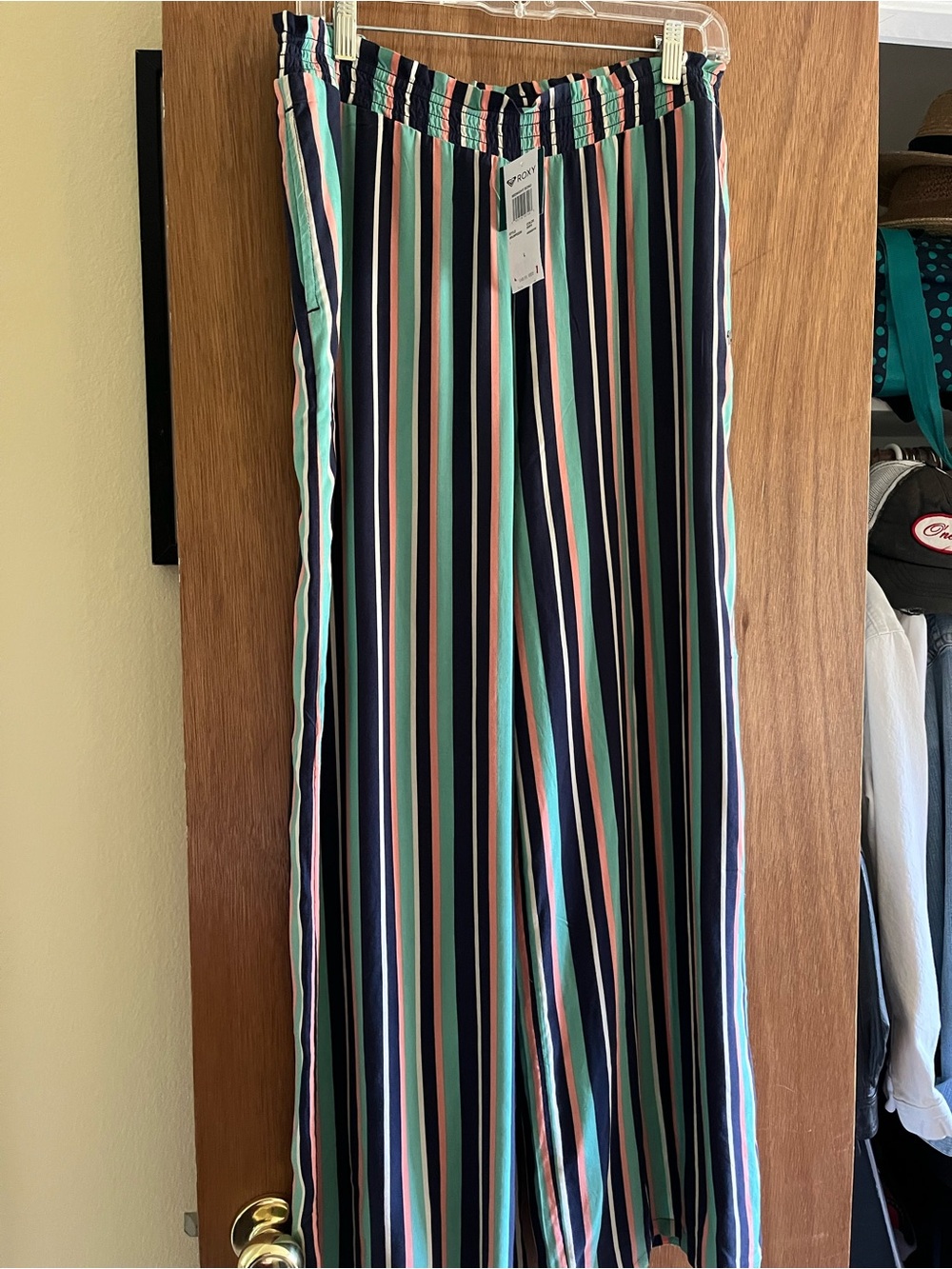 Roxy pant set - Picture 2 of 5